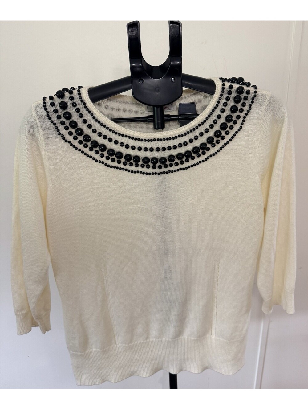 Victor costa occasion Black Bead Surround sweater Ivory Medium No Tag Classy